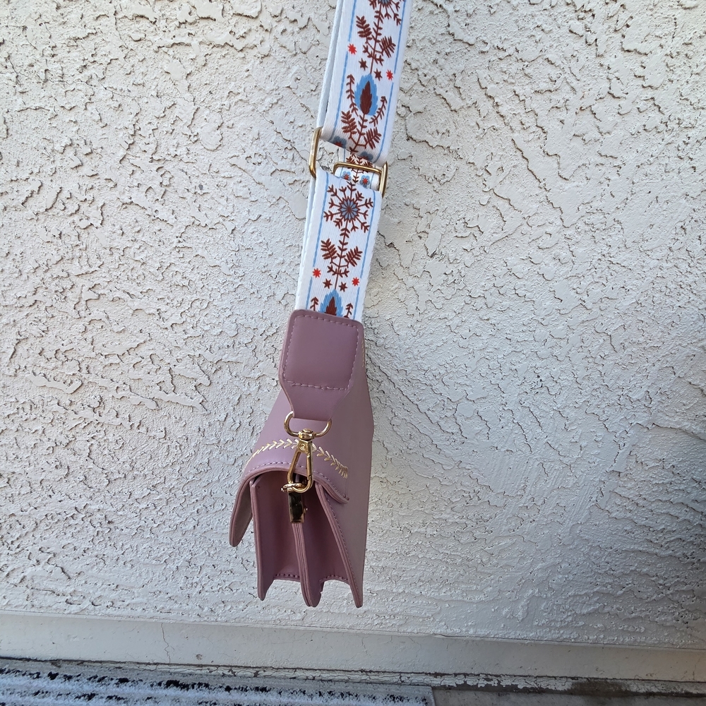 BOUTIQUE Crossbody Bag NWOT with Guitar Strap - Picture 3 of 6